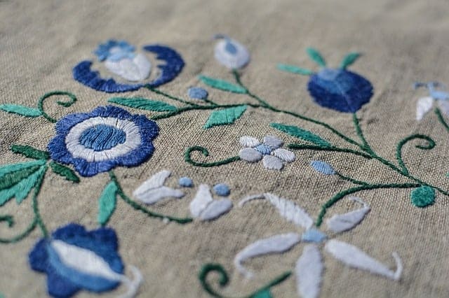 embroidery-2434980_640